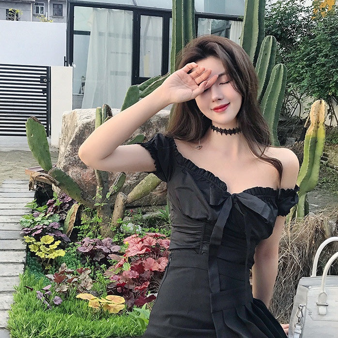 Sexy Bowknot Collar Shoulder-exposed Short-sleeved Women''s Shirt - Elevate Your Wardrobe with Every Thread