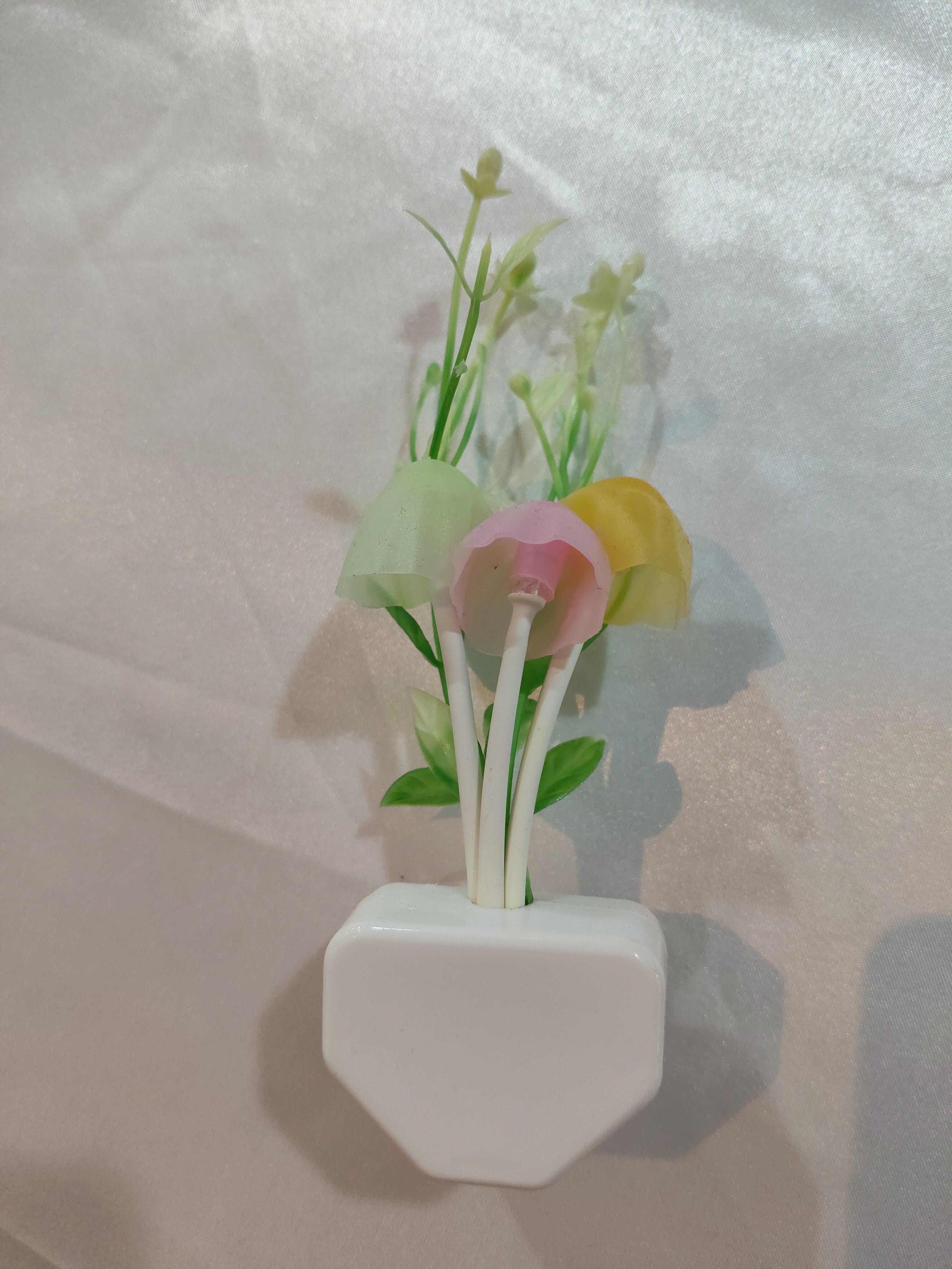 Color LED Mushroom Light, 3 Colors, With Sensor, Novelty, 220v